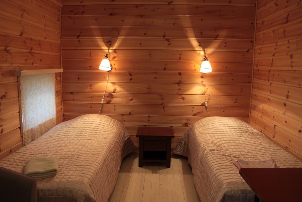Loeydoen Kartano Hotel Ristiina Room photo